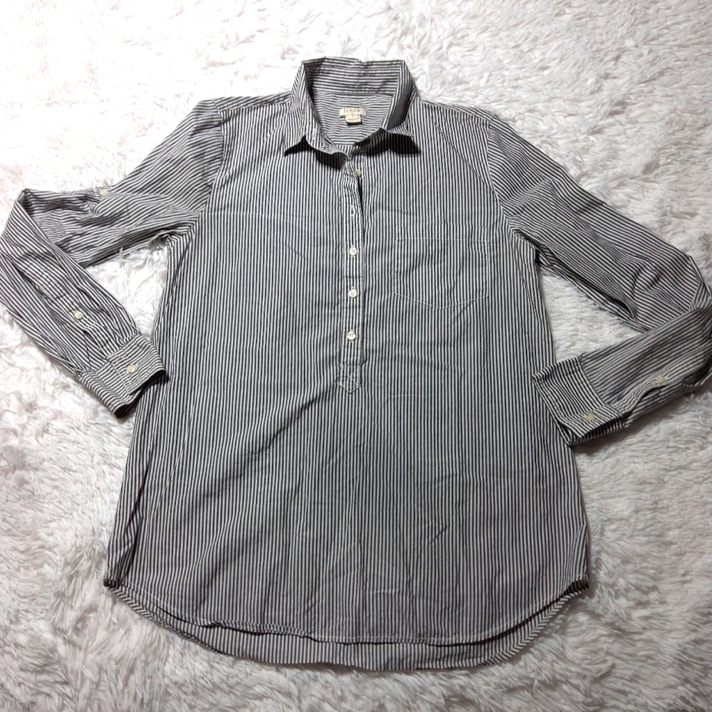 COPY - J Crew White and Gray Pin Stripe Tab Sleeve Top